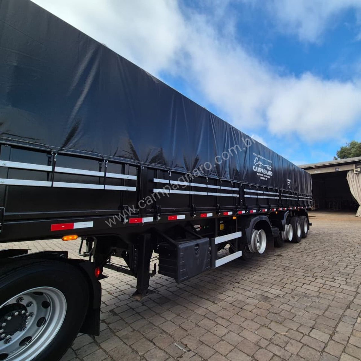Lona de Vinil para caminhão com Bojo 12 x 5,1 Metros (Impermeável)