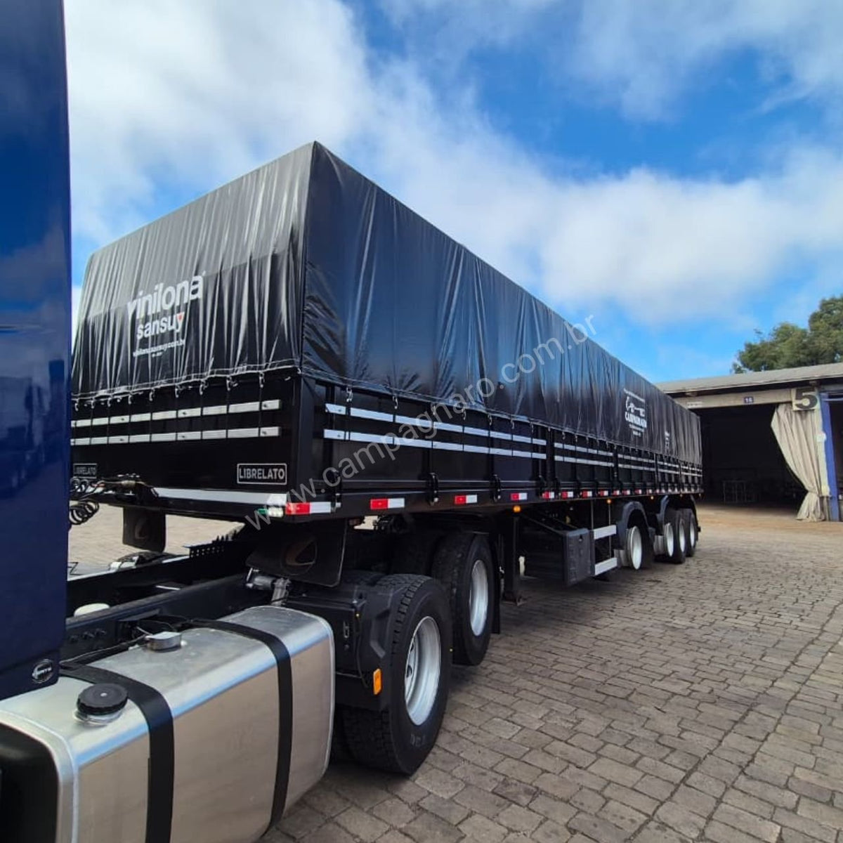 Lona de Vinil para caminhão com Bojo 12 x 5,1 Metros (Impermeável)