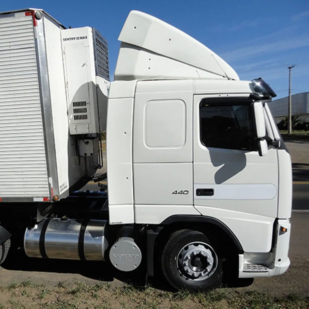 Defletor De Ar Volvo FM Cabine Baixa até 2014 - Rodoplast