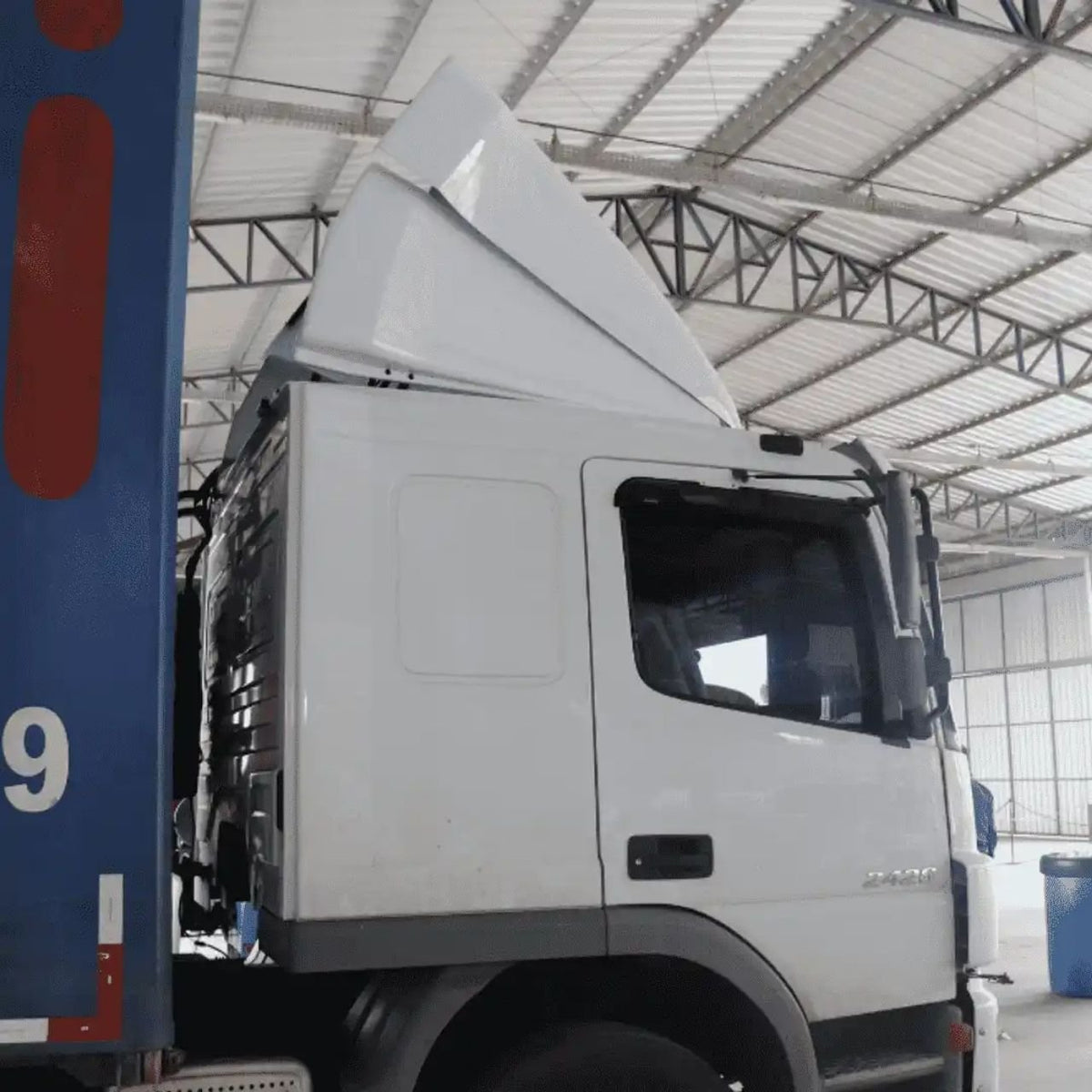 Defletor De Ar Mercedes-Benz Atego Cabine Baixa Leito Teto - Rodoplast