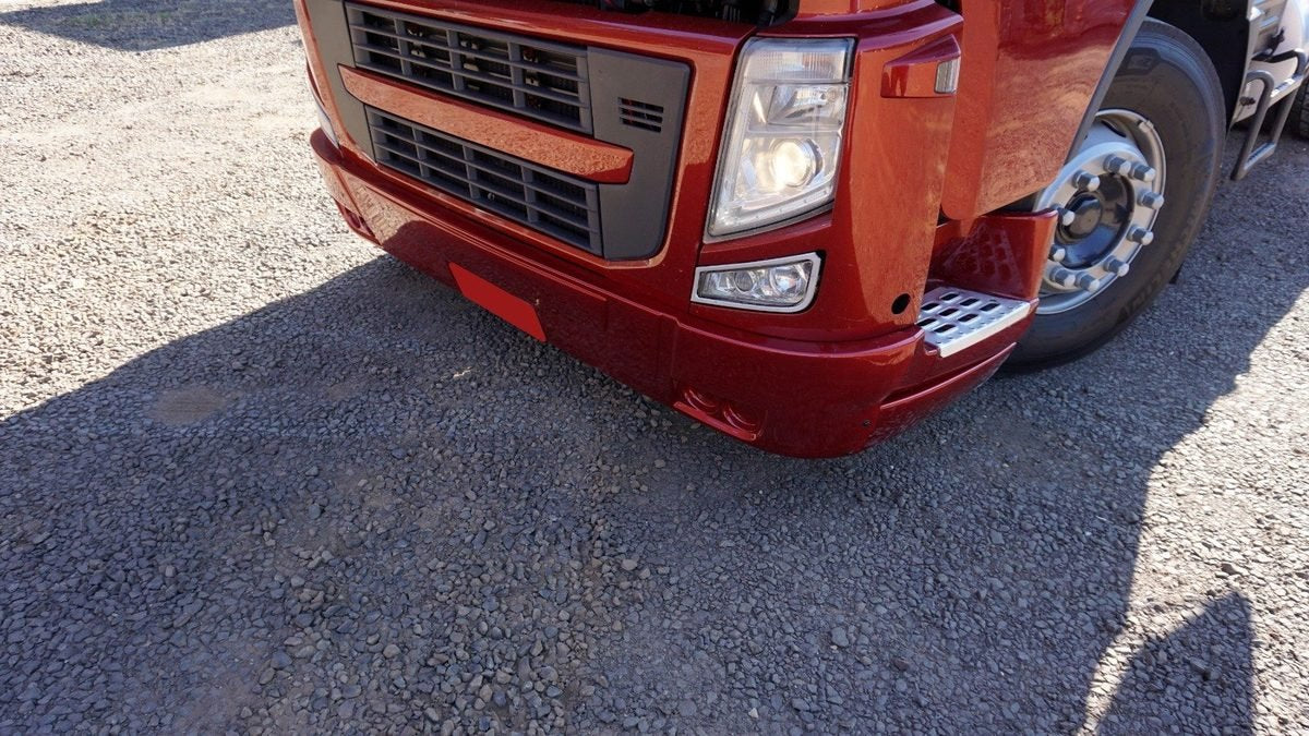 Capa Para-Choque Volvo FH Chinês Modelo Simples