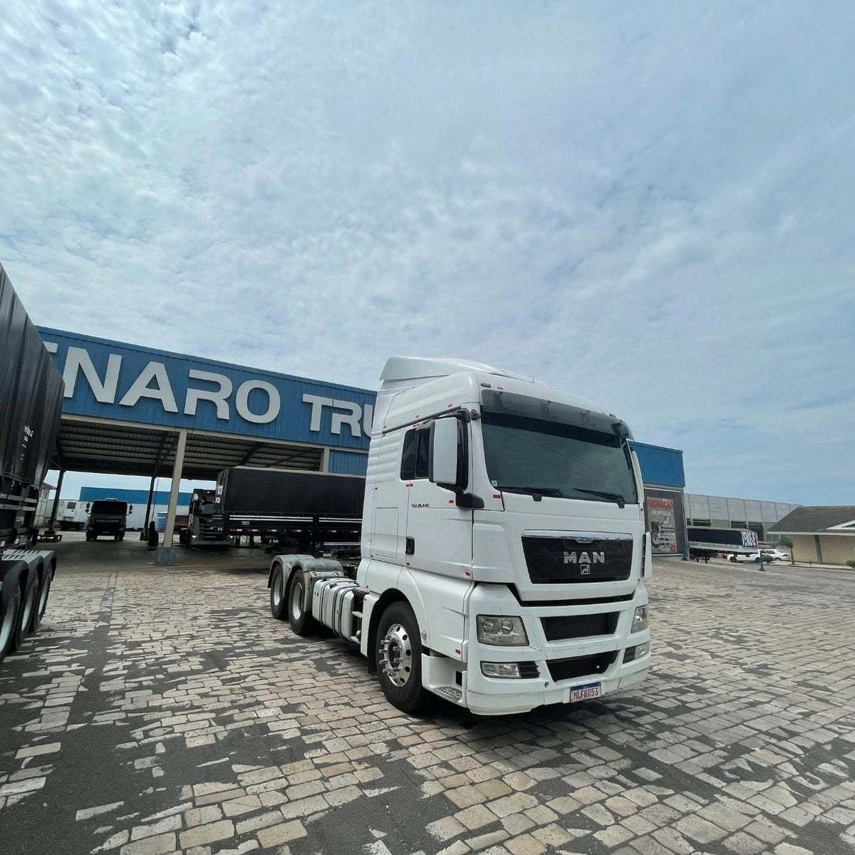 Defletor de Ar Man TGX Cabine Alta e Volkswagen Meteor Completo - Rodoplast