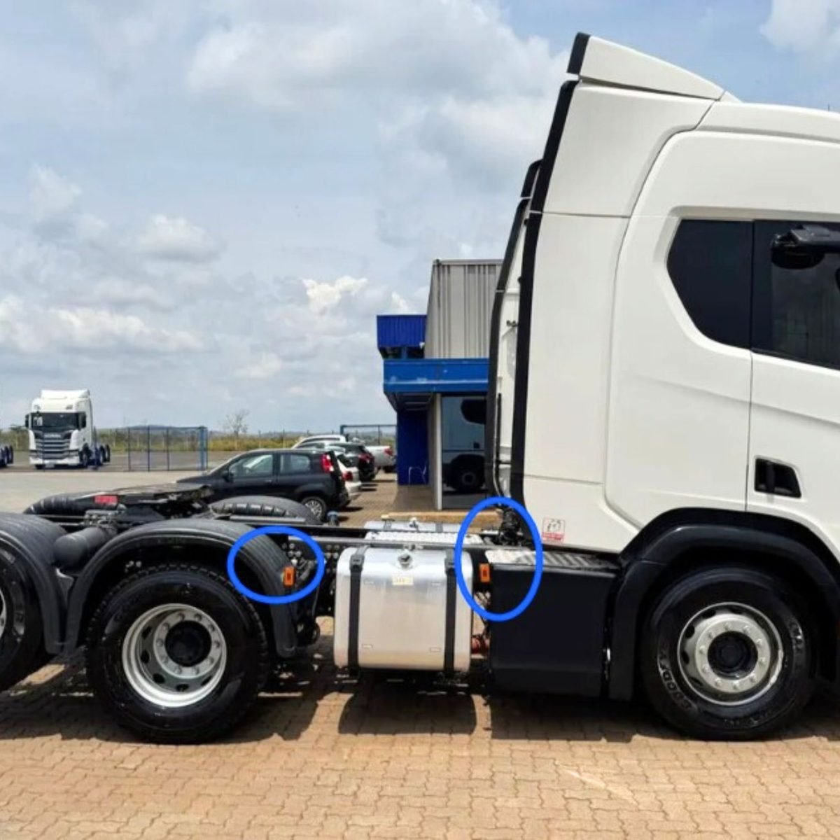 Lanterna Lateral LED - Compatível com Scania NTG