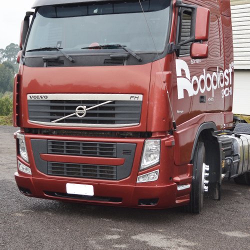 Capa Para-choque Volvo FH Chinês