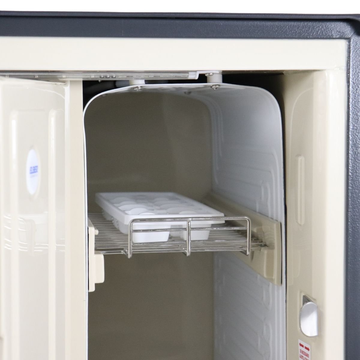 Geladeira Caminhão Externa 94 Litros Big 12v 24v Elber - Bege