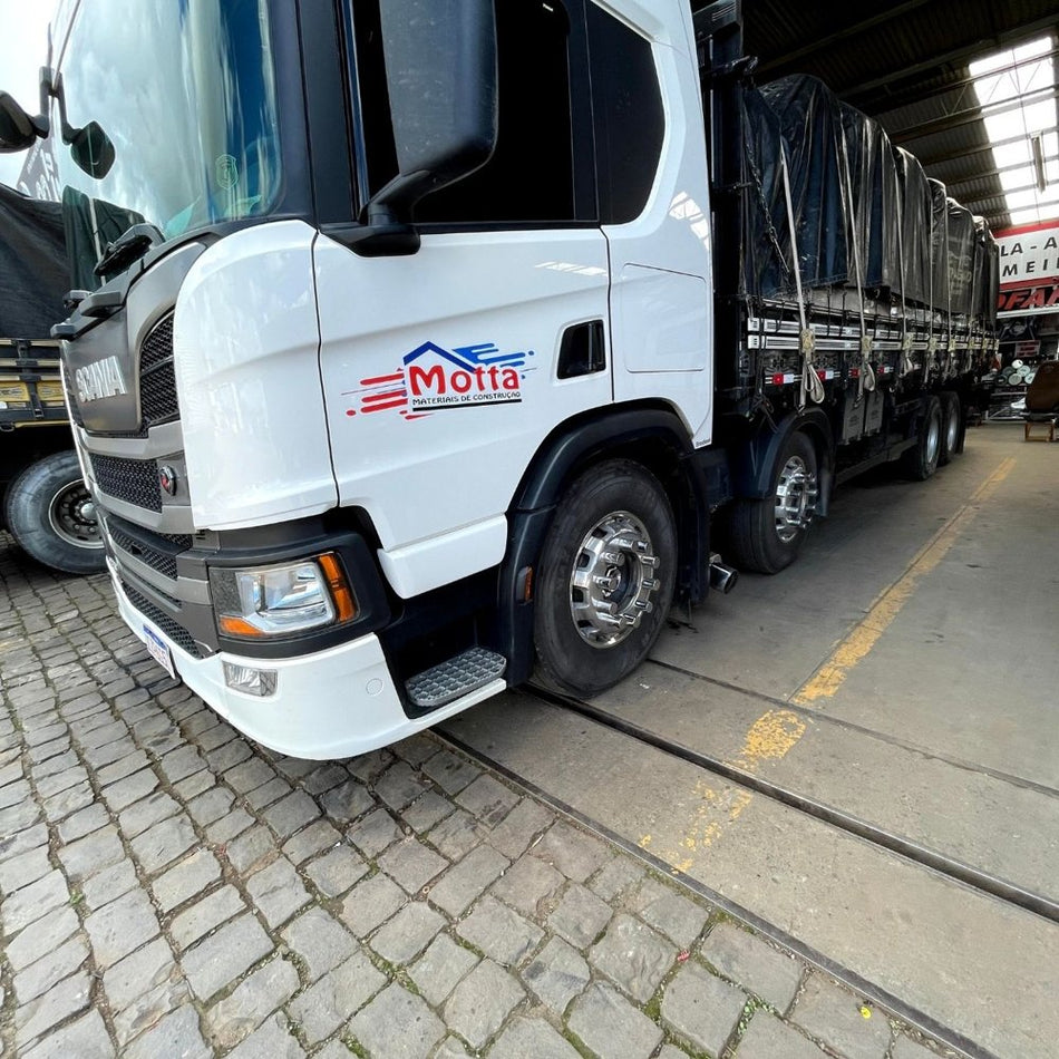 Tampa Estribo Scania NTG Cabine P (1 Degrau) - Par