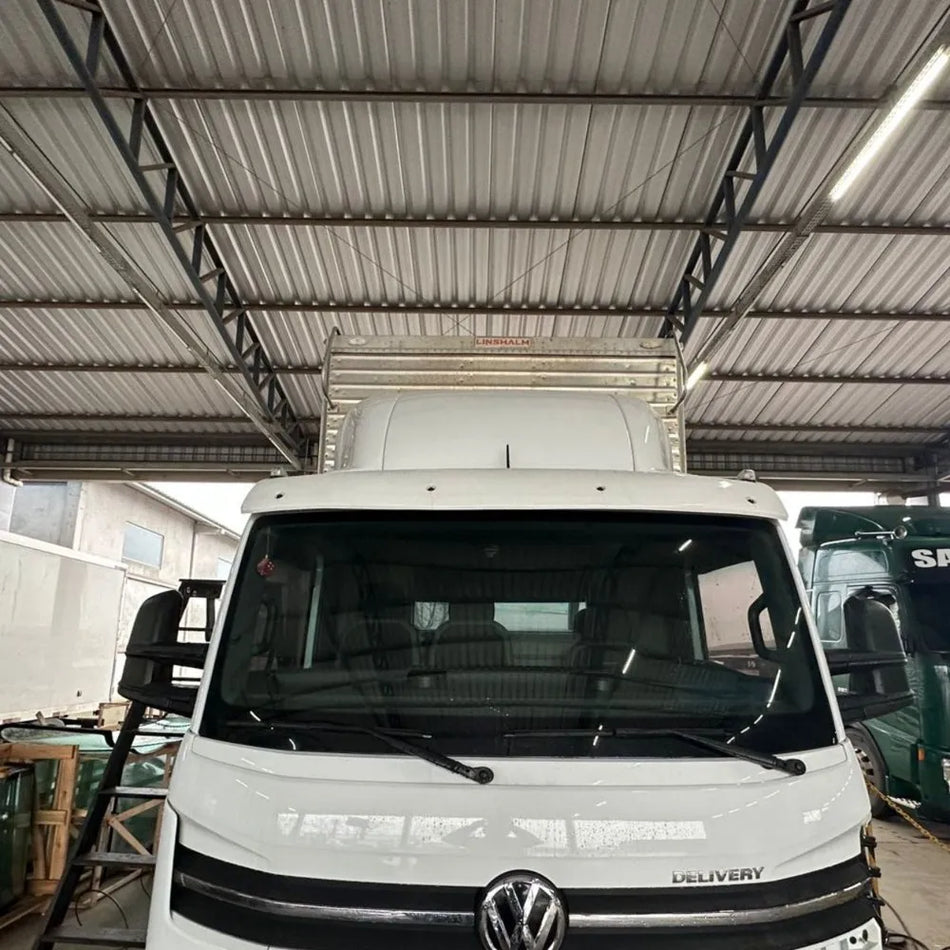 Lâmina Tapa Sol VW Delivery 2018+ Lateral Plástico