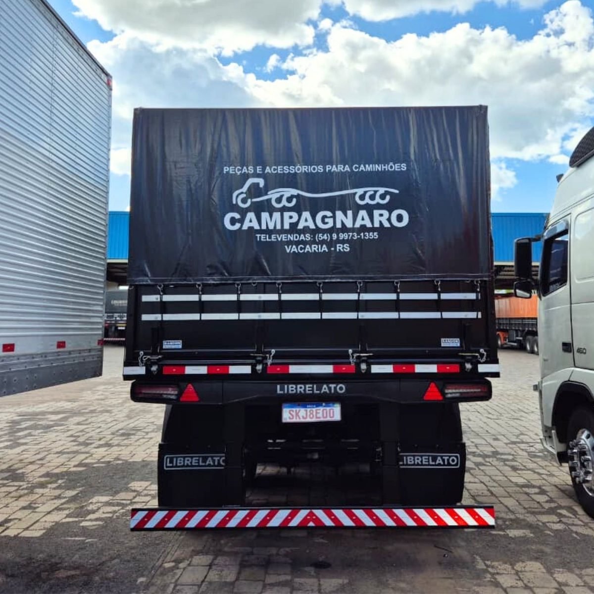 Lona de Vinil para caminhão Com Bojo 16,70 x 5,10 Metros (Impermeável)