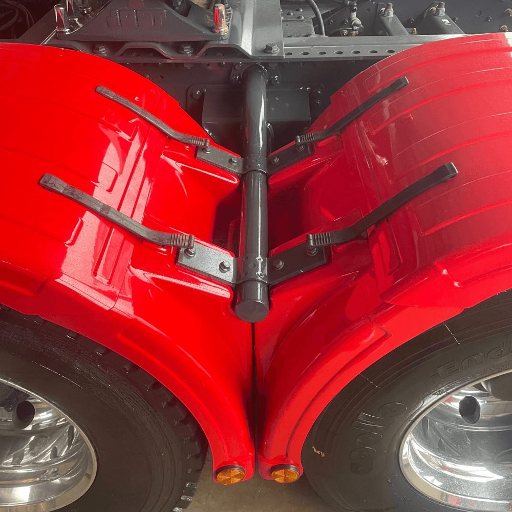 Centro Paralama Iveco Stralis Hi-way + 4 Presilhas