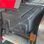 Tampa Caixa Bateria c/ Degrau Scania NTG 2019+ c/ Presilhas