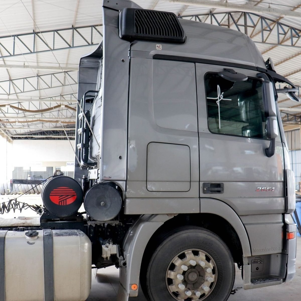 Defletor de Ar Mercedes-Benz Actros Cabine Alta Com Teto - Rodoplast