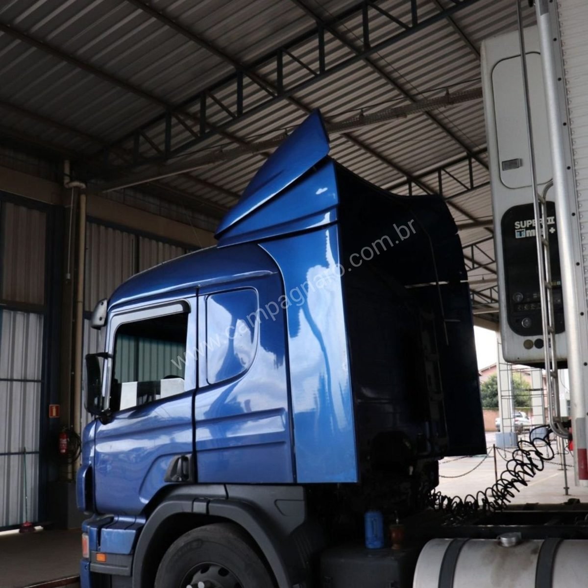 Defletor de Ar Lateral (Sem Recorte Charuto) - Scania Série 4 e 5  (P94 / 114 / 124)